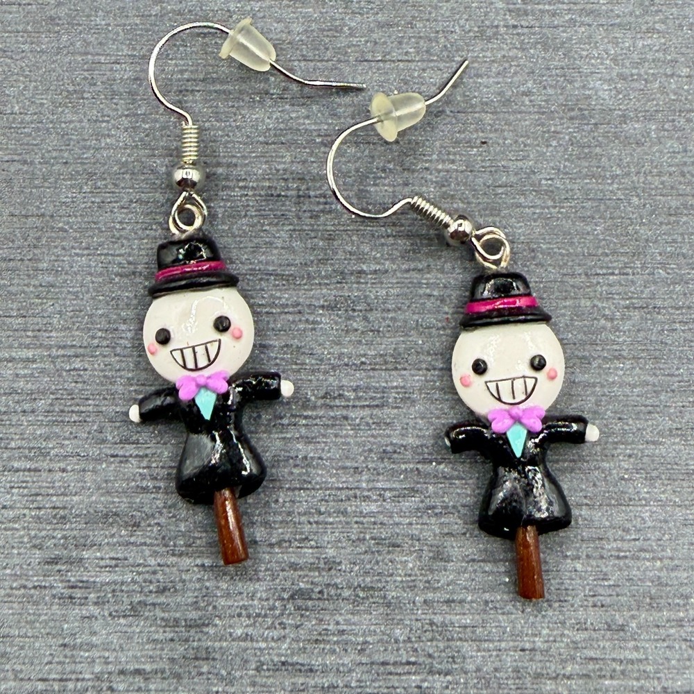 Snowman Dangle Earrings Black Pink Resin Whimsical Winter Christmas Cute Jewelry